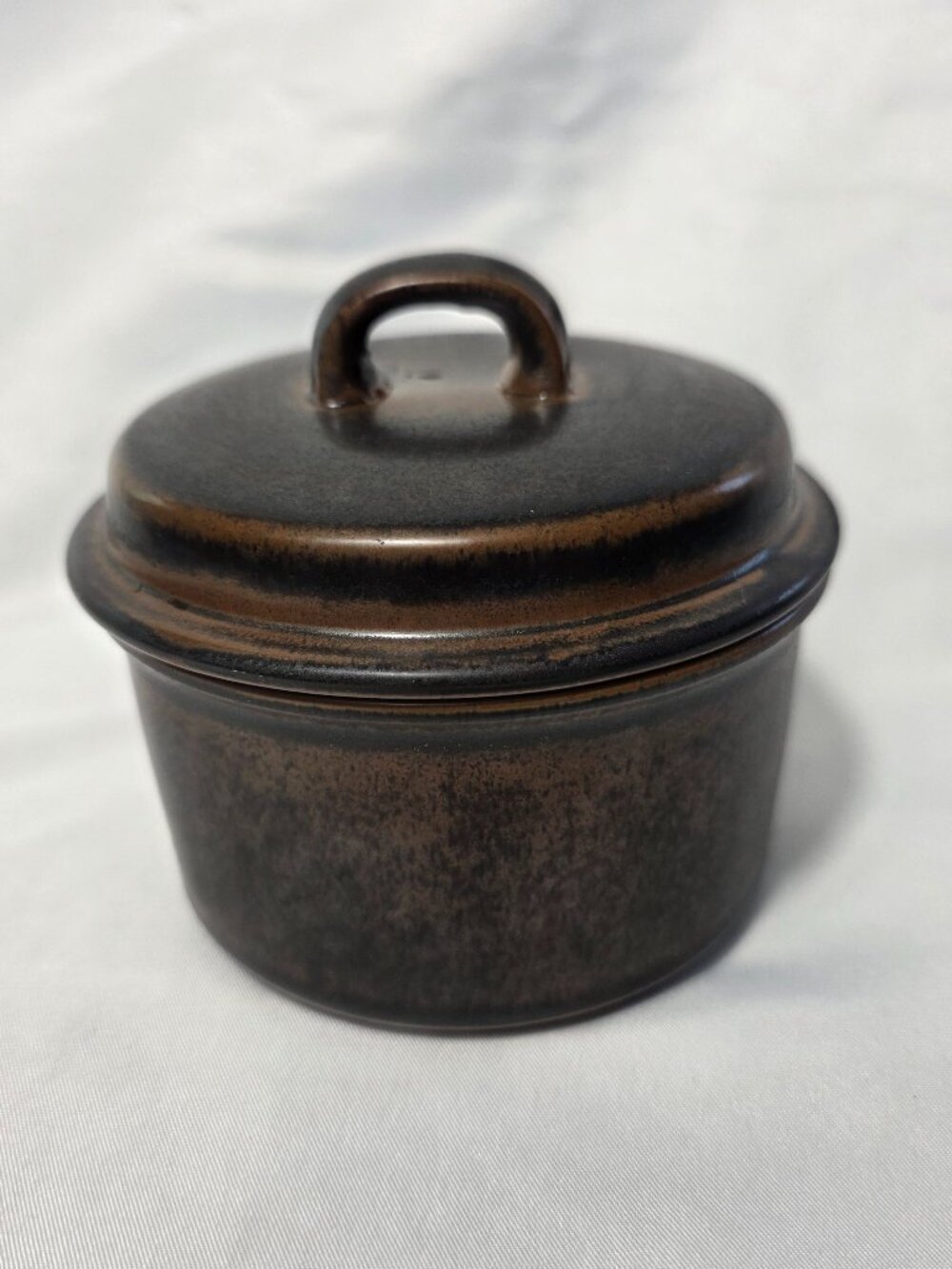 Arabia of Finland Rushka Sugar Bowl with Lid Light & Dark Brown Spotted NEW